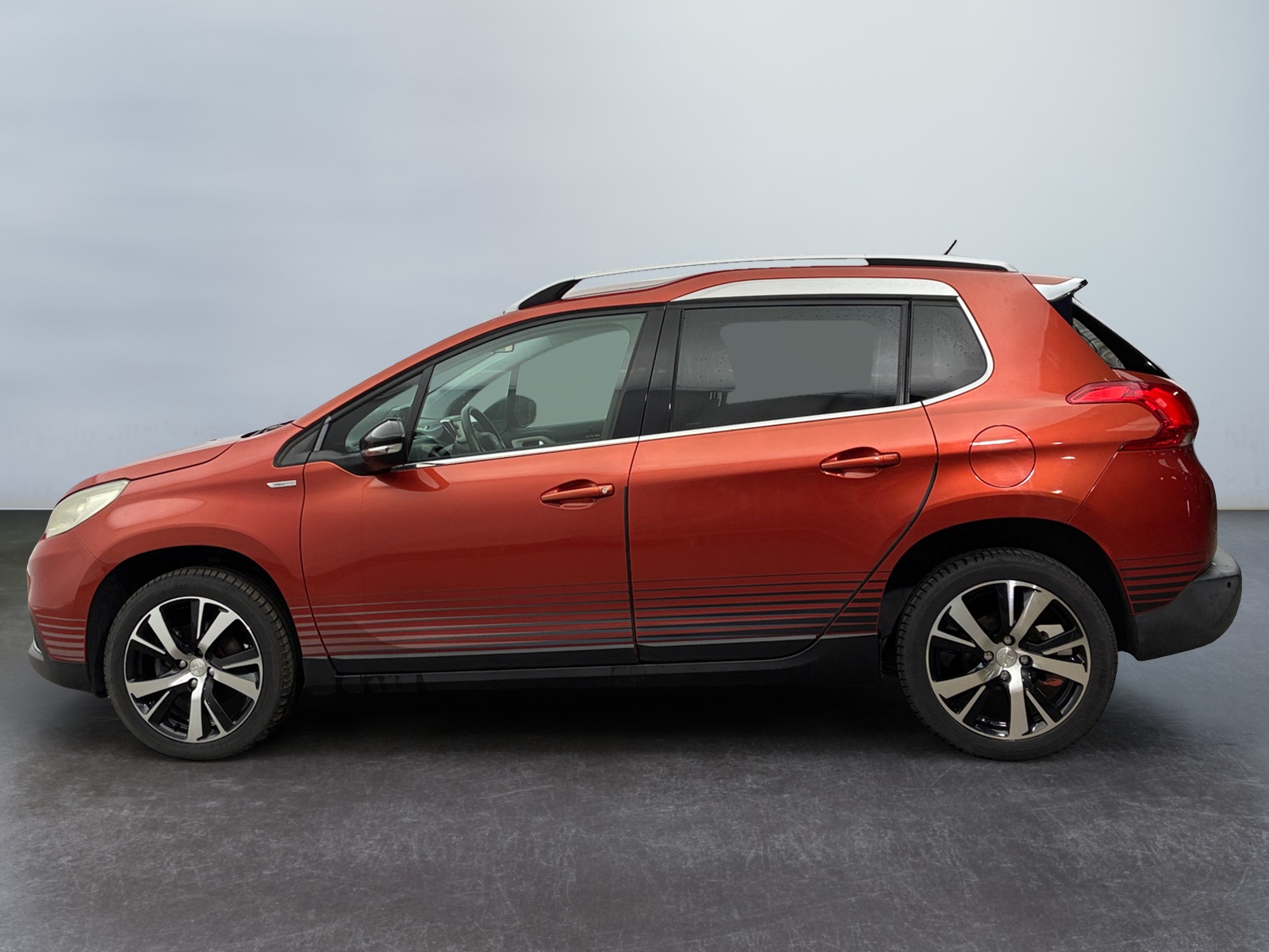PEUGEOT 2008 1.2 PureTech 110ch S&S BVM5 Urban Cross 2015