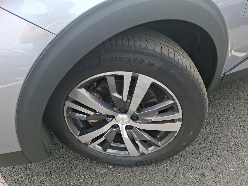 PEUGEOT 3008 Hybrid 180 e-EAT8 Active Pack 2023