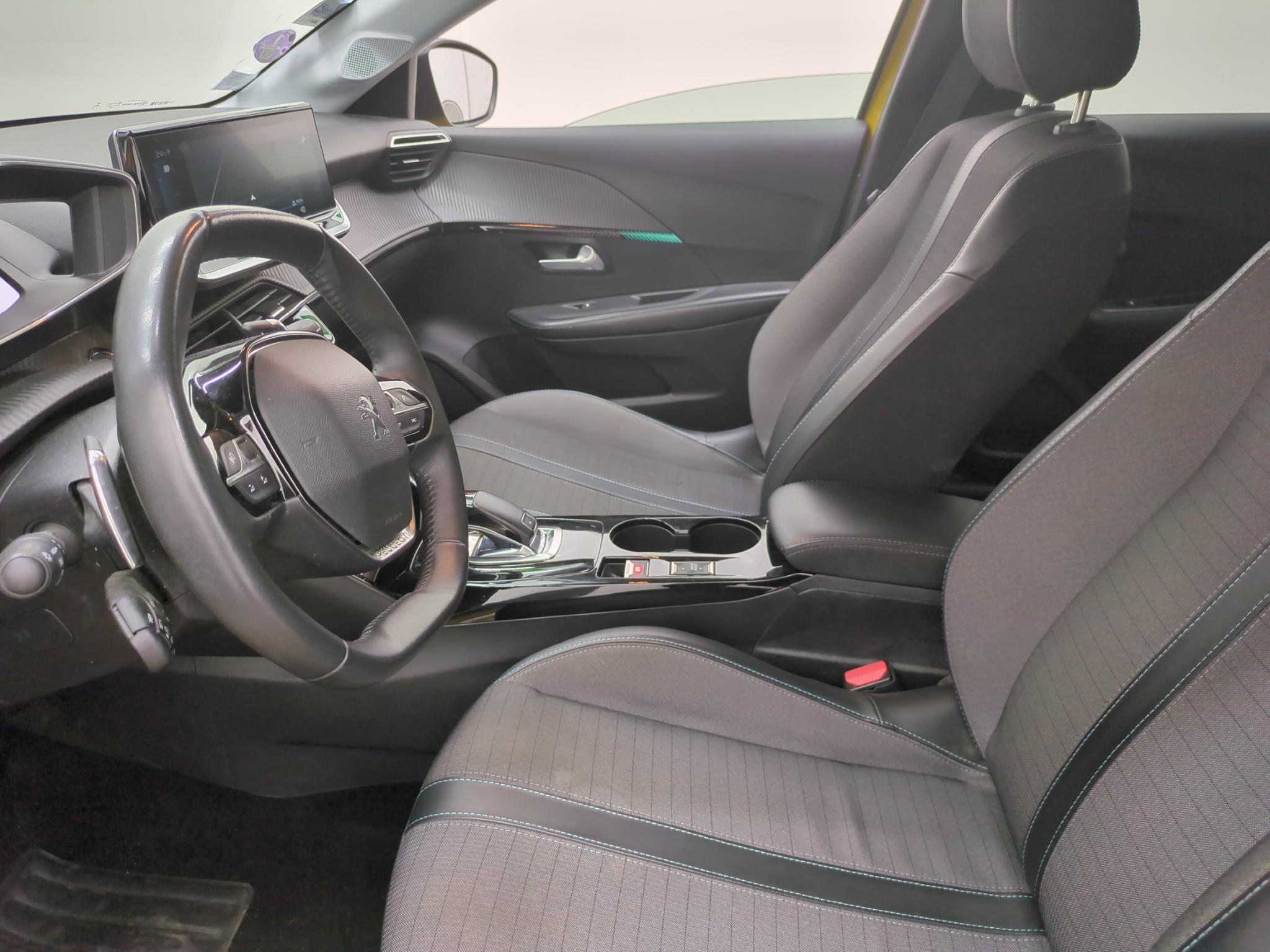 PEUGEOT 208) 208 PureTech 100 S&S EAT8 Allure Pack 2022