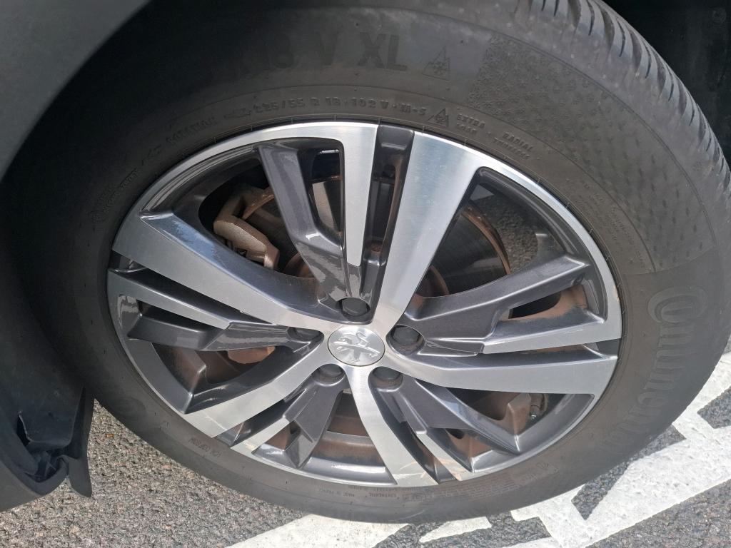 PEUGEOT 3008 Hybrid 225 e-EAT8 Active Pack 2023