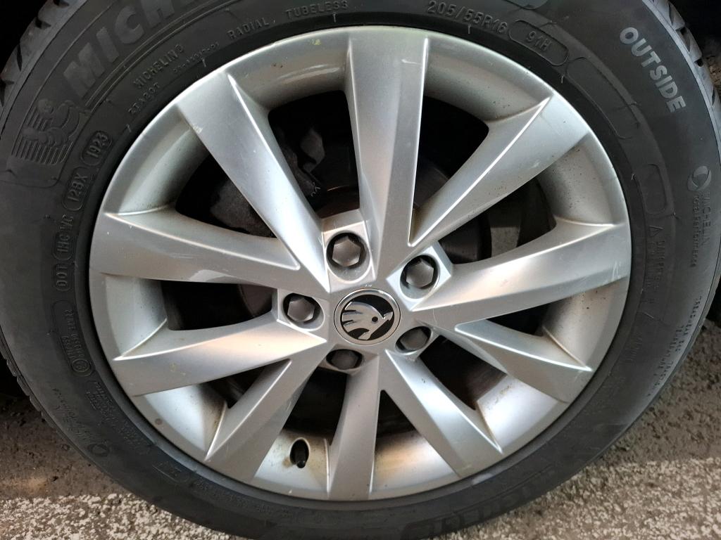 SKODA OCTAVIA COMBI 2.0 TDI 150 ch SCR FAP Business 2019