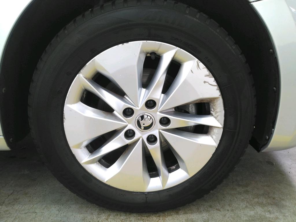 SKODA OCTAVIA COMBI 2.0 TDI 150 ch DSG7 Business 2021
