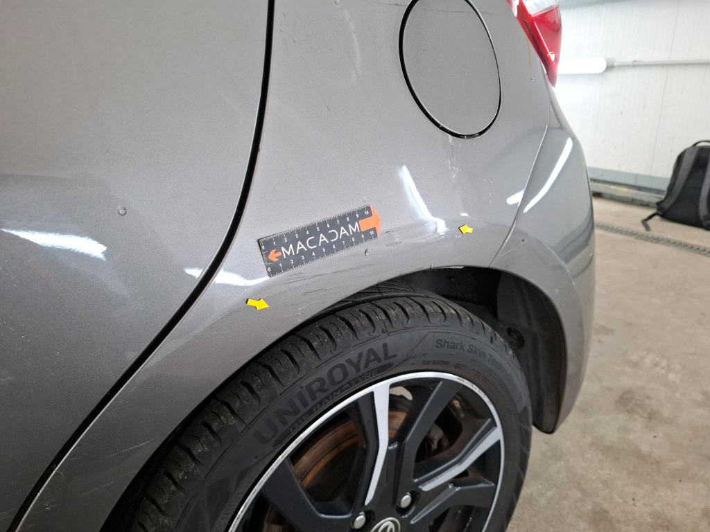 TOYOTA YARIS HYBRIDE 100h France 2017