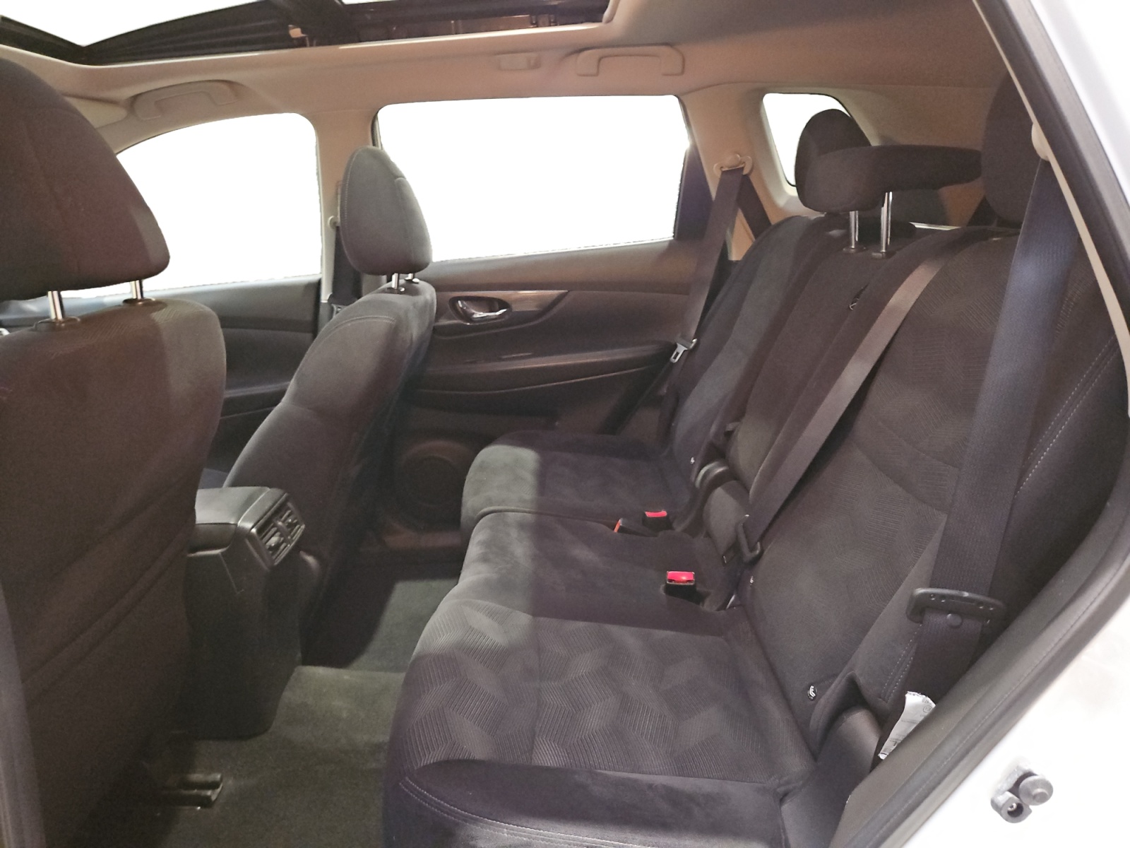 NISSAN X-TRAIL 1.6 dCi 130 7pl Xtronic N-Connecta 2016