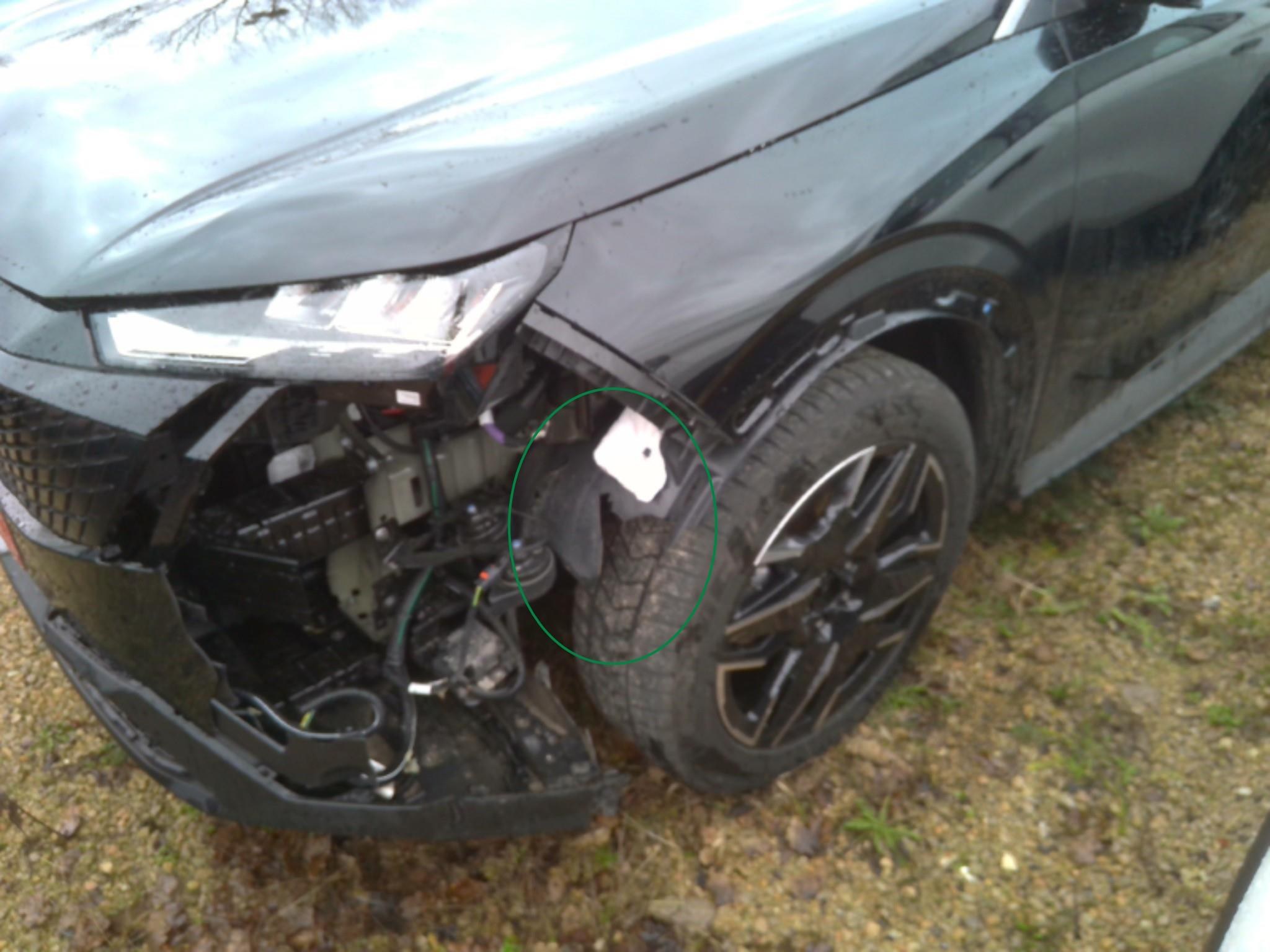PEUGEOT 3008 Hybrid 136 e-DCS6 Allure 2025