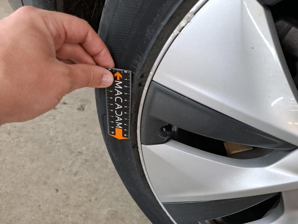 TESLA  2023
