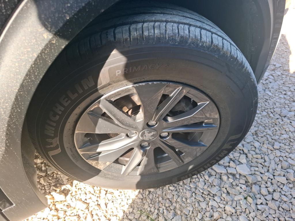 PEUGEOT 2008 PureTech 130 S&S EAT8 Active Pack 2022