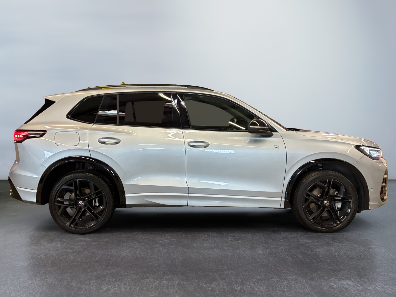 VOLKSWAGEN Tiguan 1.5 eHybrid 272ch DSG6 R-Line 2025