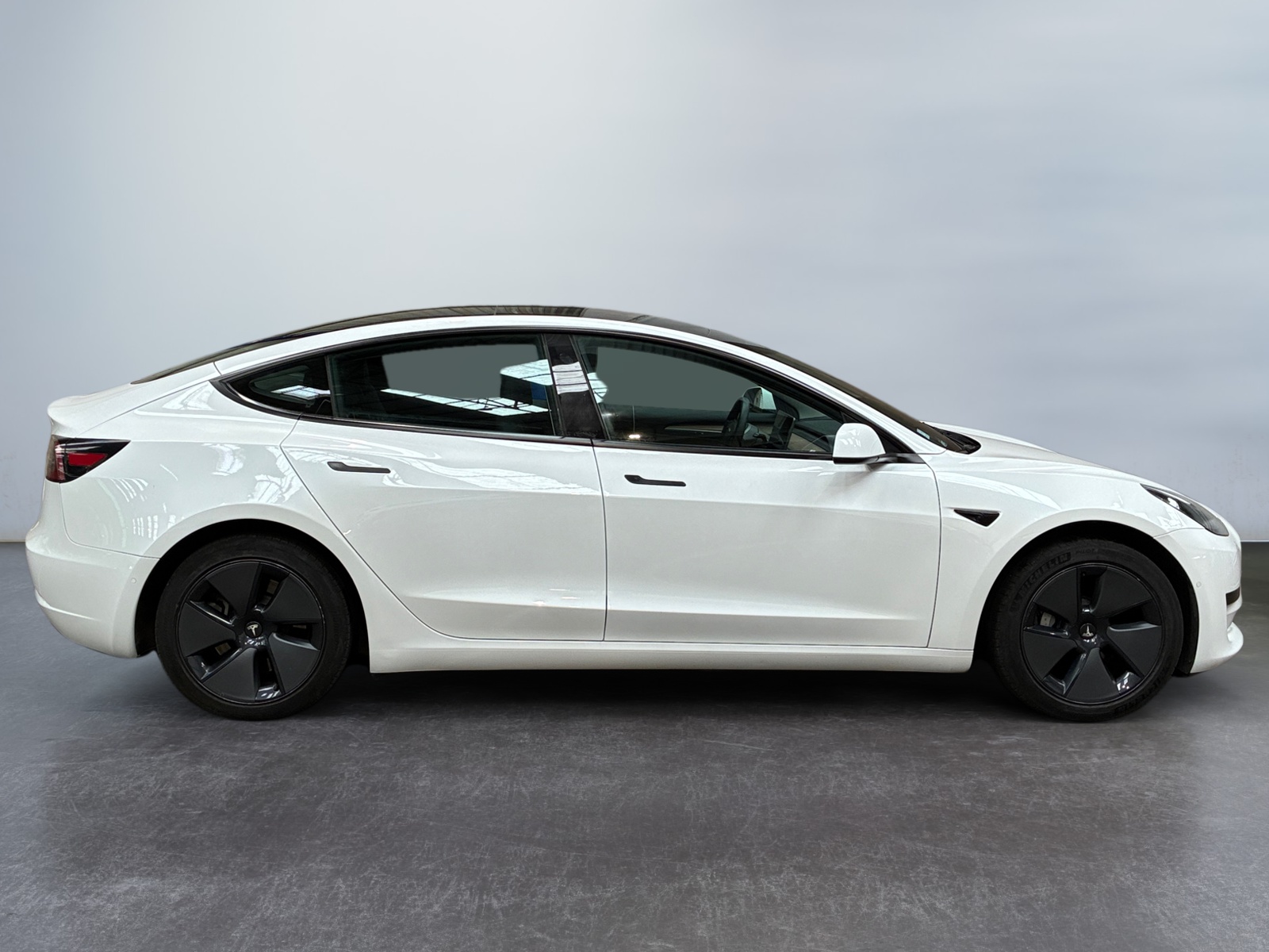 TESLA MODEL 3 Standard Range Plus RWD 2021