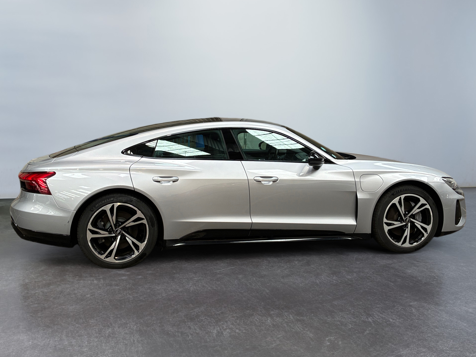 AUDI E-TRON GT 476 ch quattro 2021