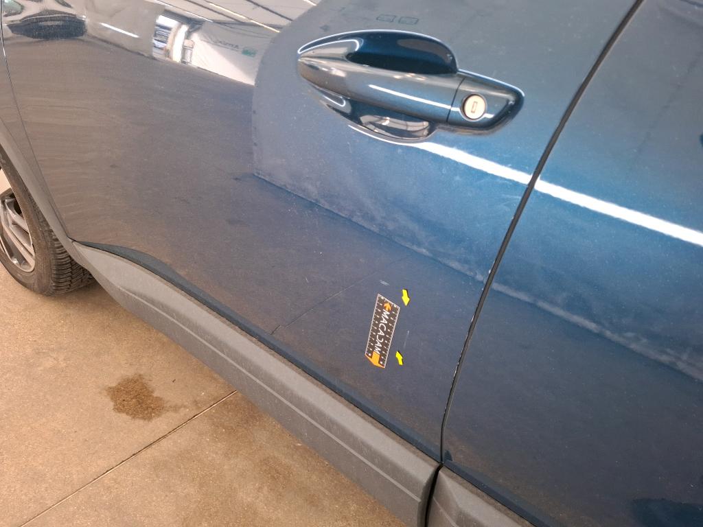PEUGEOT 3008 Hybrid 225 e-EAT8 Active Pack 2023