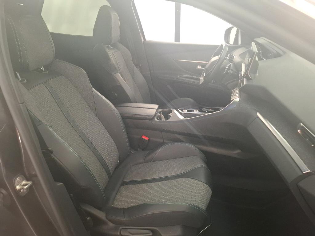 PEUGEOT 3008 Hybrid4 300 e-EAT8 Allure Pack 2023