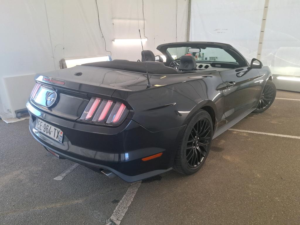 FORD MUSTANG CONVERTIBLE V8 5.0 421 GT A 2016