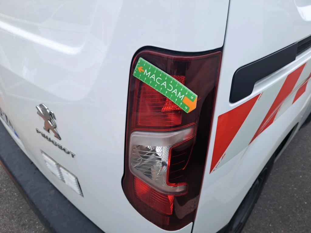 PEUGEOT PARTNER FOURGON STANDARD 650 KG BLUEHDI 100 S&S BVM5 ASPHALT 2021