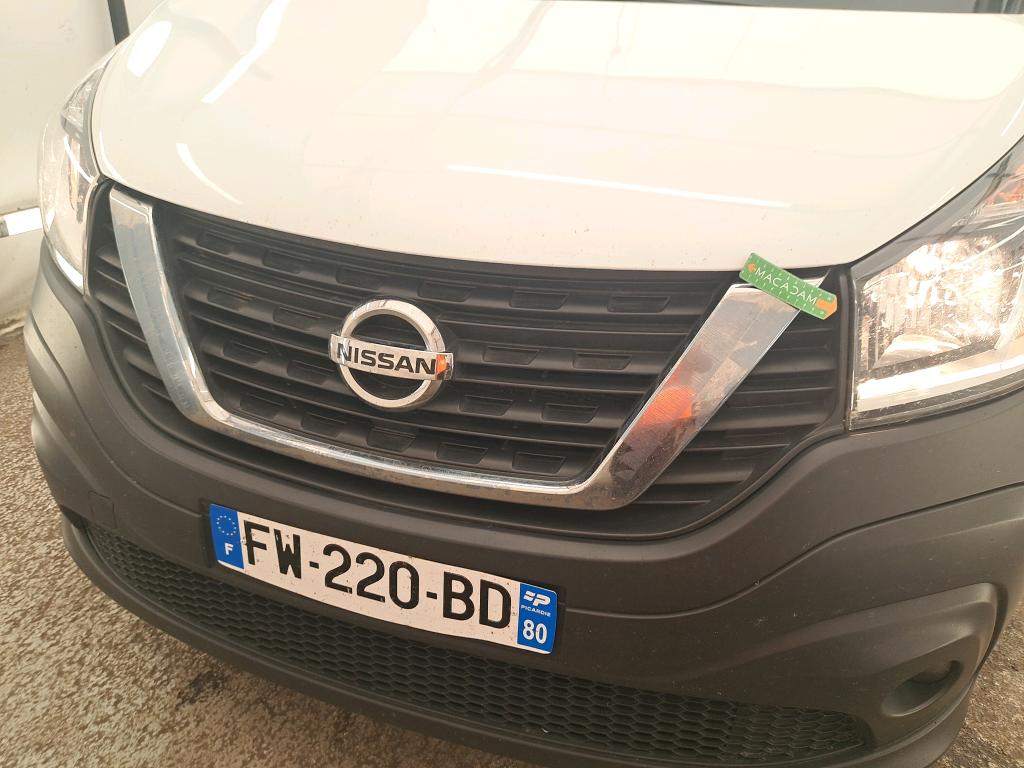 NISSAN  2020
