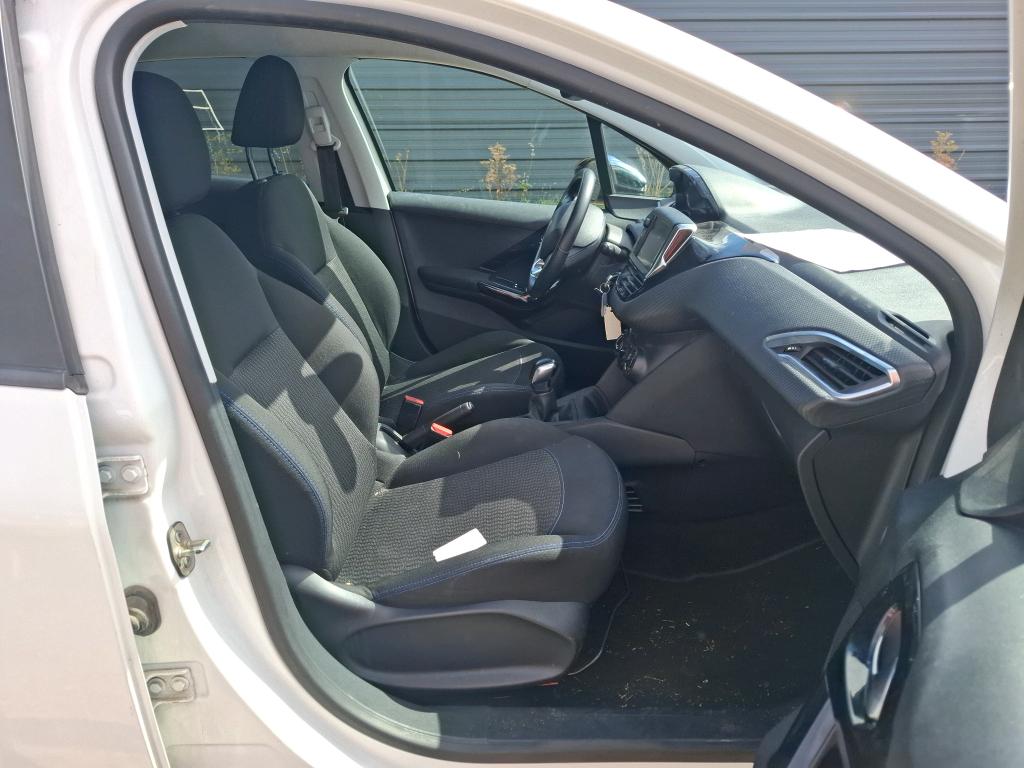 PEUGEOT 208 1.2 PureTech 82ch BVM5 Style 2018