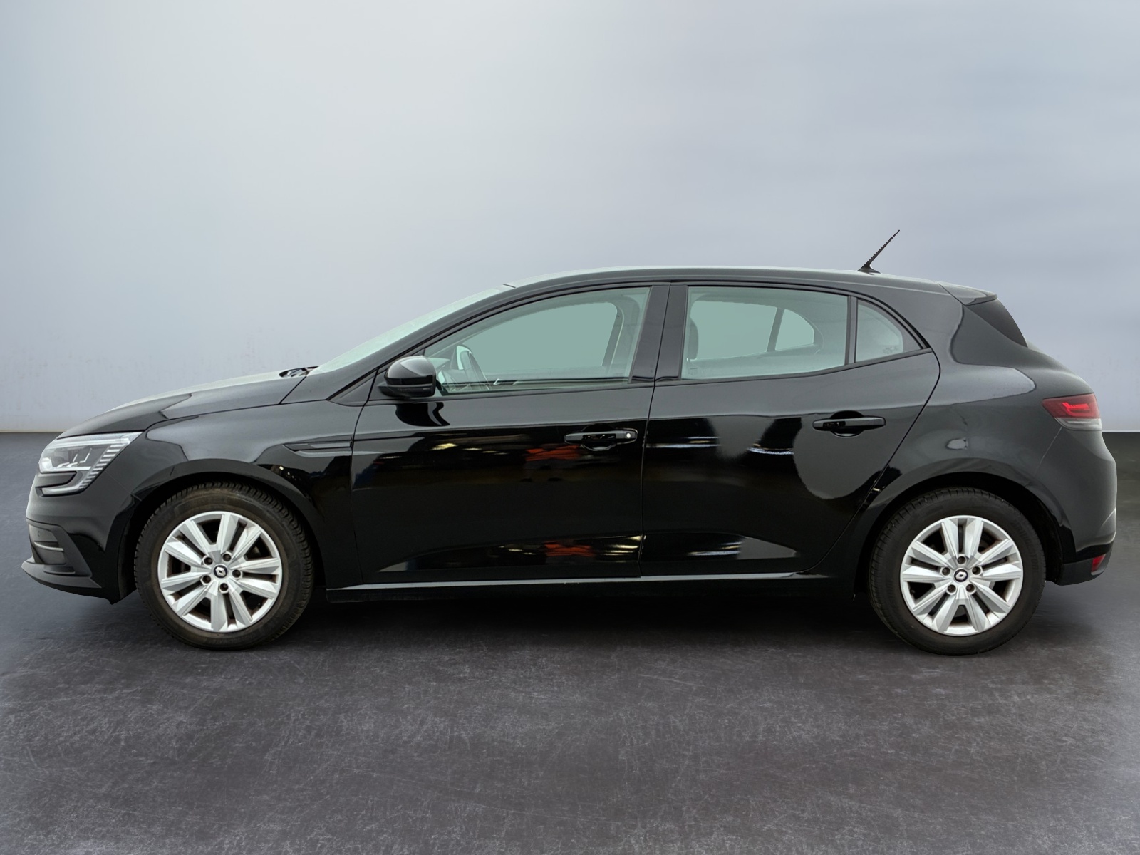 RENAULT MEGANE IV SOCIETE BLUE DCI 115 - 21N AIR NAV 2P 2022