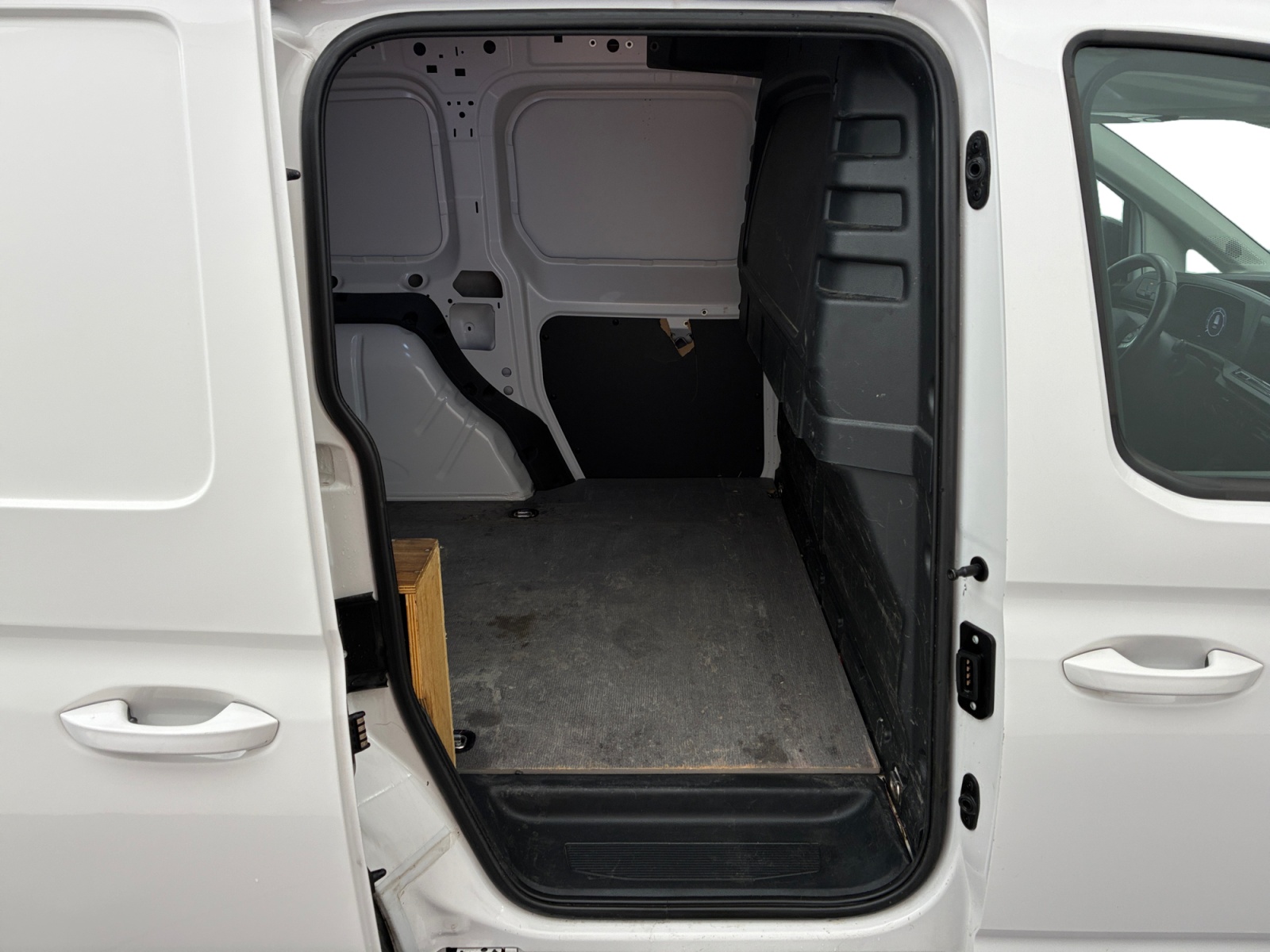 VOLKSWAGEN CADDY CARGO 2.0 TDI 122 DSG7 BUSINESS 2024