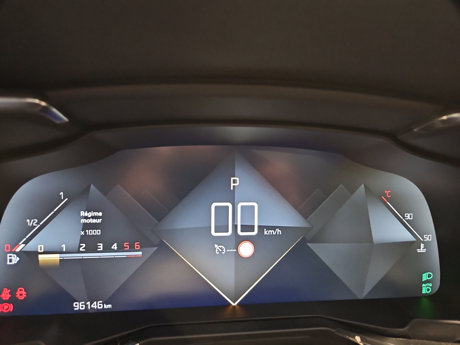 DS DS7 Crossback BlueHDi 130 EAT8 Performance Line+ 2022