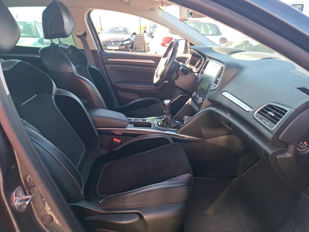 RENAULT MÉGANE MEGANE IV BERLINE Blue dCi 115 Intens 2019