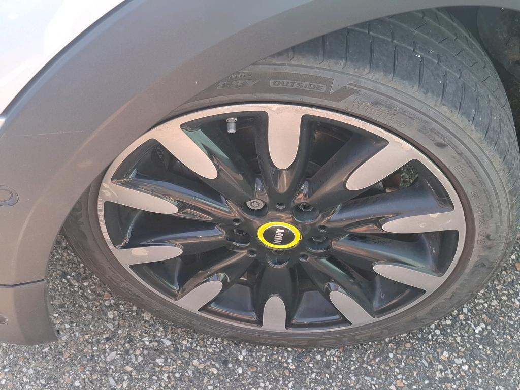 MINI HATCH 3 Portes Cooper SE 184 ch Finition Yours 2020