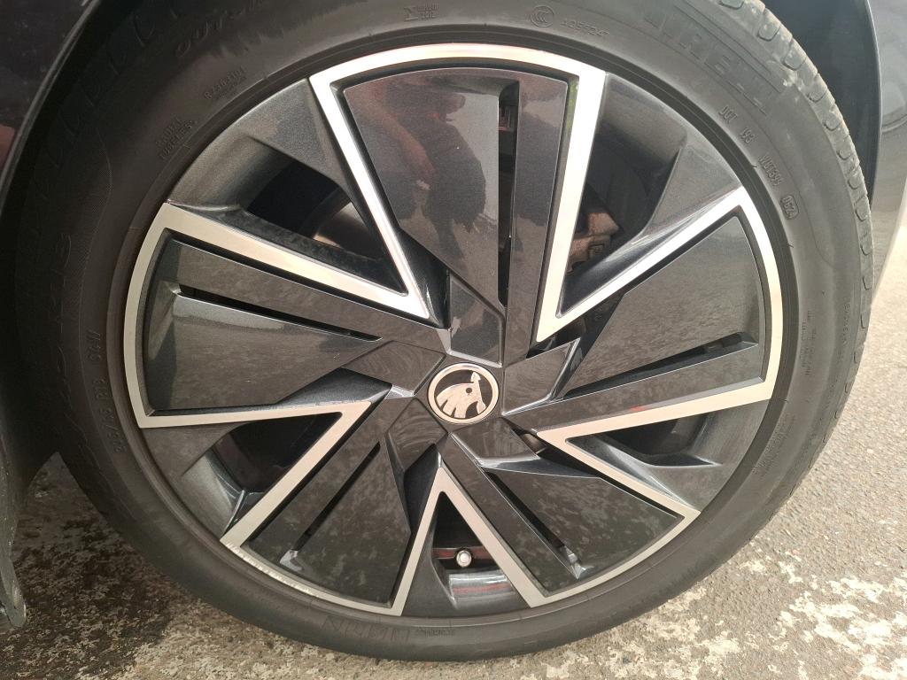 SKODA SUPERB COMBI 2.0 TDI 150 SCR DSG7 Sportline 2022