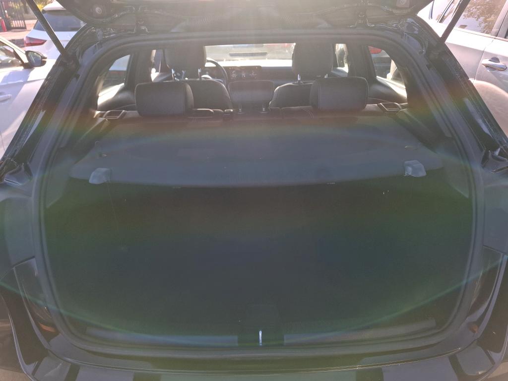 MERCEDES-BENZ MERCEDES CLASSE A 180 d 8G-DCT Style Line 2022