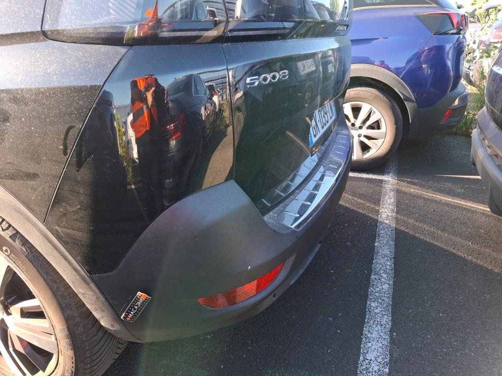 PEUGEOT 5008 Hybrid 136 e-DCS6 Allure Pack 2024