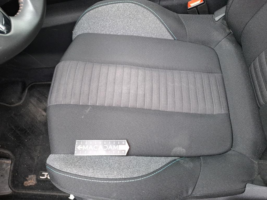 PEUGEOT 3008 PureTech 130ch S&S EAT8 Active Pack 2023