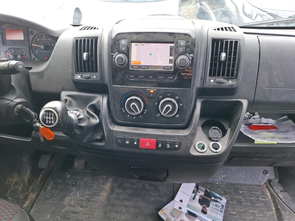 PEUGEOT BOXER TOLE 335 L2H2 BLUEHDI 140 S&S ASPHALT 2022