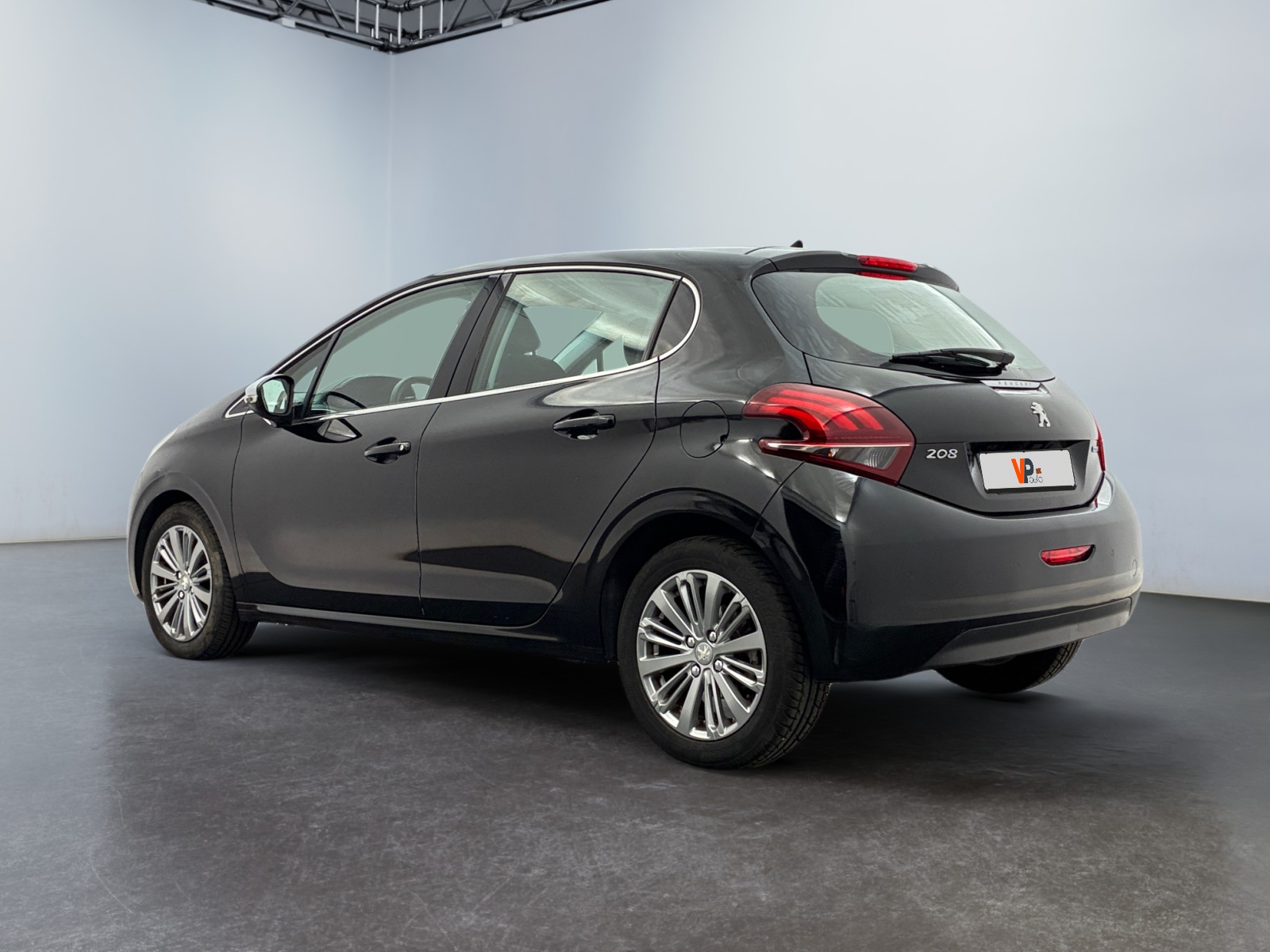 PEUGEOT 208 1.6 BlueHDi 100ch BVM5 Allure Allure 2016