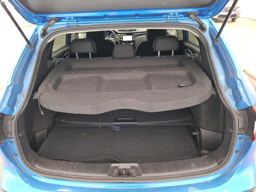 NISSAN  2019