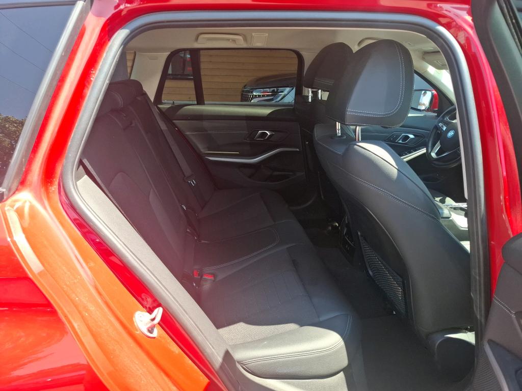 BMW SERIE 3 TOURING G21 LCI 320e 204 ch BVA8 Business Design 2023