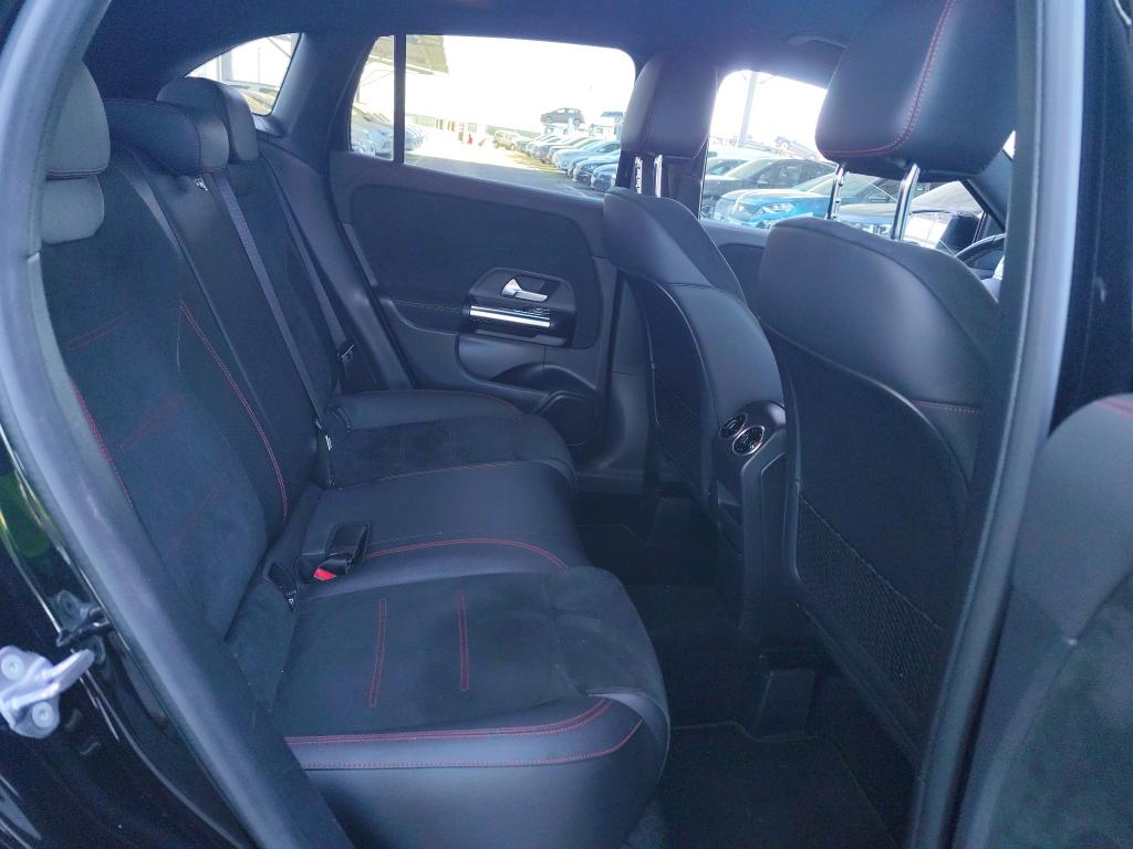 MERCEDES-BENZ MERCEDES GLA II 200 d 8G-DCT AMG Line 2022