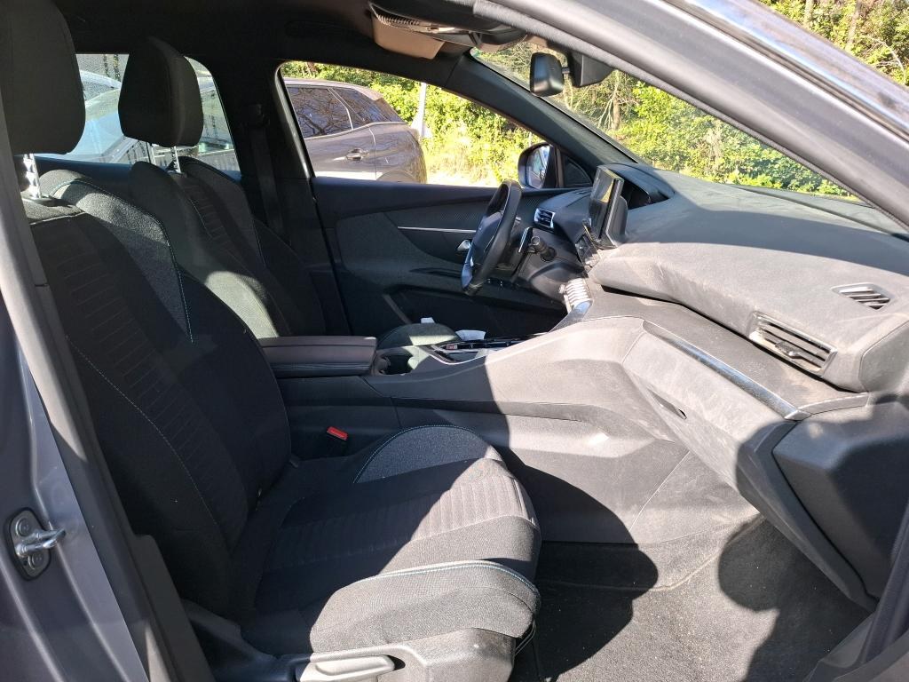 PEUGEOT 3008 Hybrid 225 e-EAT8 Active Pack 2023