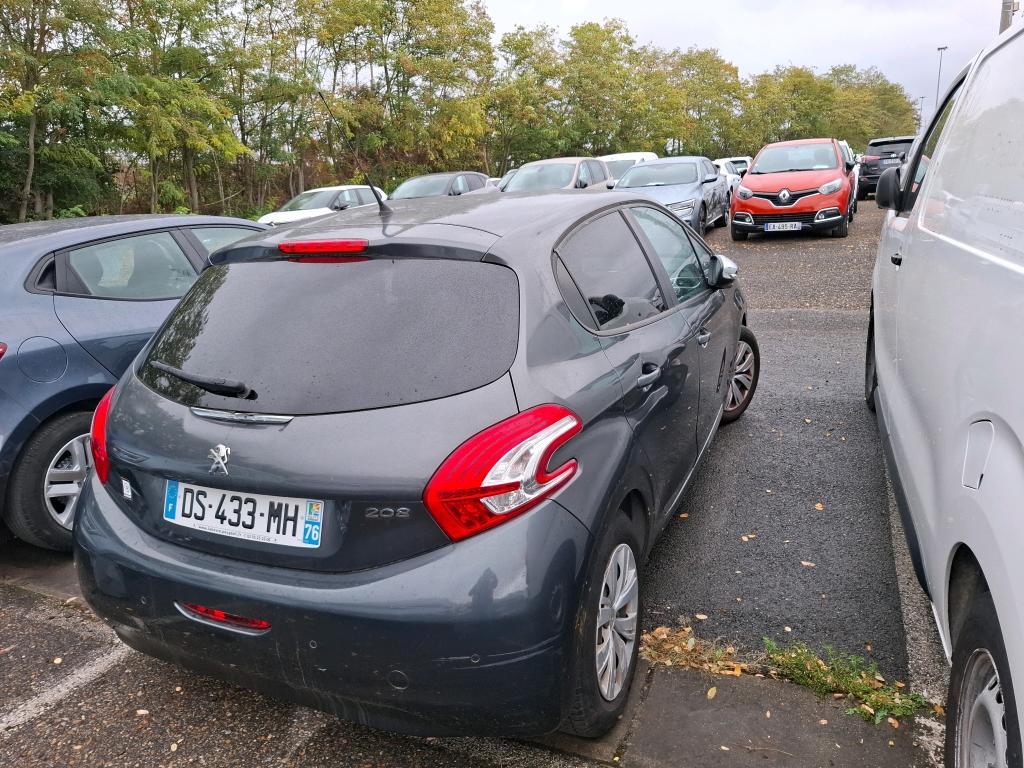 PEUGEOT 208 1.2 PureTech 82ch BVM5 Active 2015