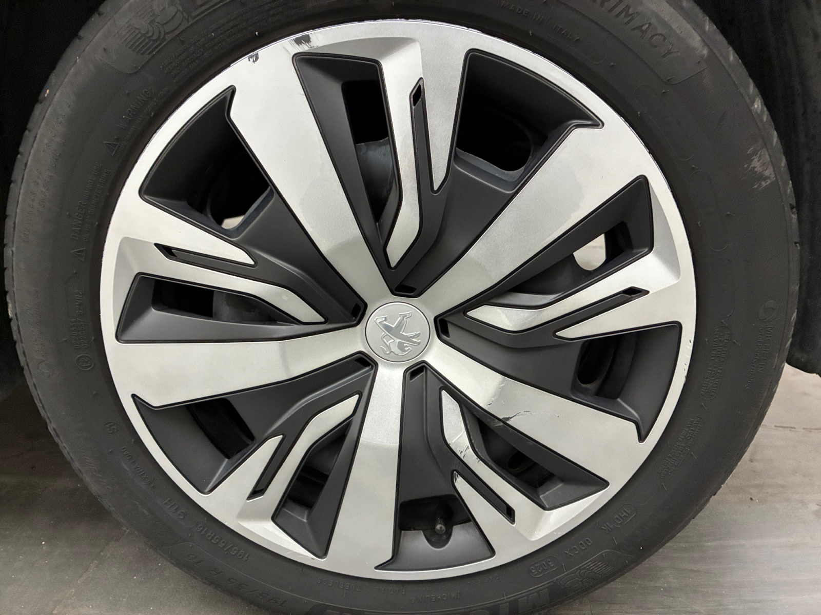 PEUGEOT 208 PureTech 75 S&S BVM5 2023