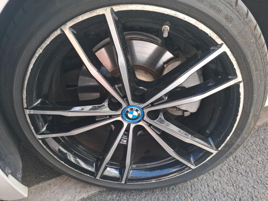 BMW SERIE 3 TOURING G21 LCI 330e xDrive 292 ch BVA8 M Sport 2023