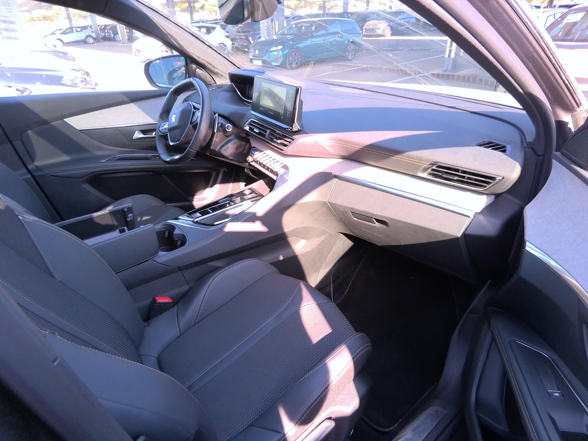PEUGEOT 3008 Hybrid 225 e-EAT8 GT 2023