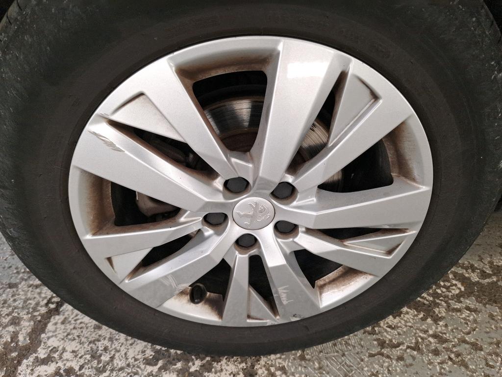 PEUGEOT 5008 BUSINESS BlueHDi 130ch S&S EAT8 Active 2021