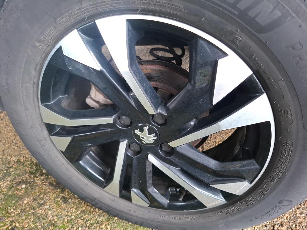 PEUGEOT 2008 BUSINESS BlueHDi 130 S&S EAT8 Allure 2021