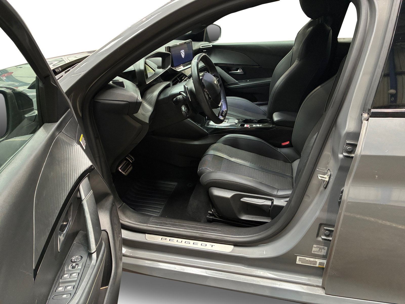 PEUGEOT 208 Hybrid 136 e-DCS6 GT 2025