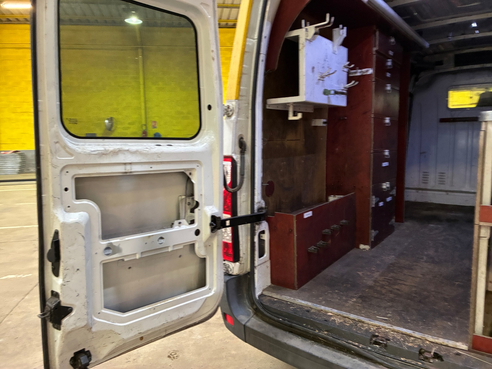 RENAULT MASTER FOURGON FGN L3H2 3.5t 2.3 dCi 125 CONFORT EURO 5 2013