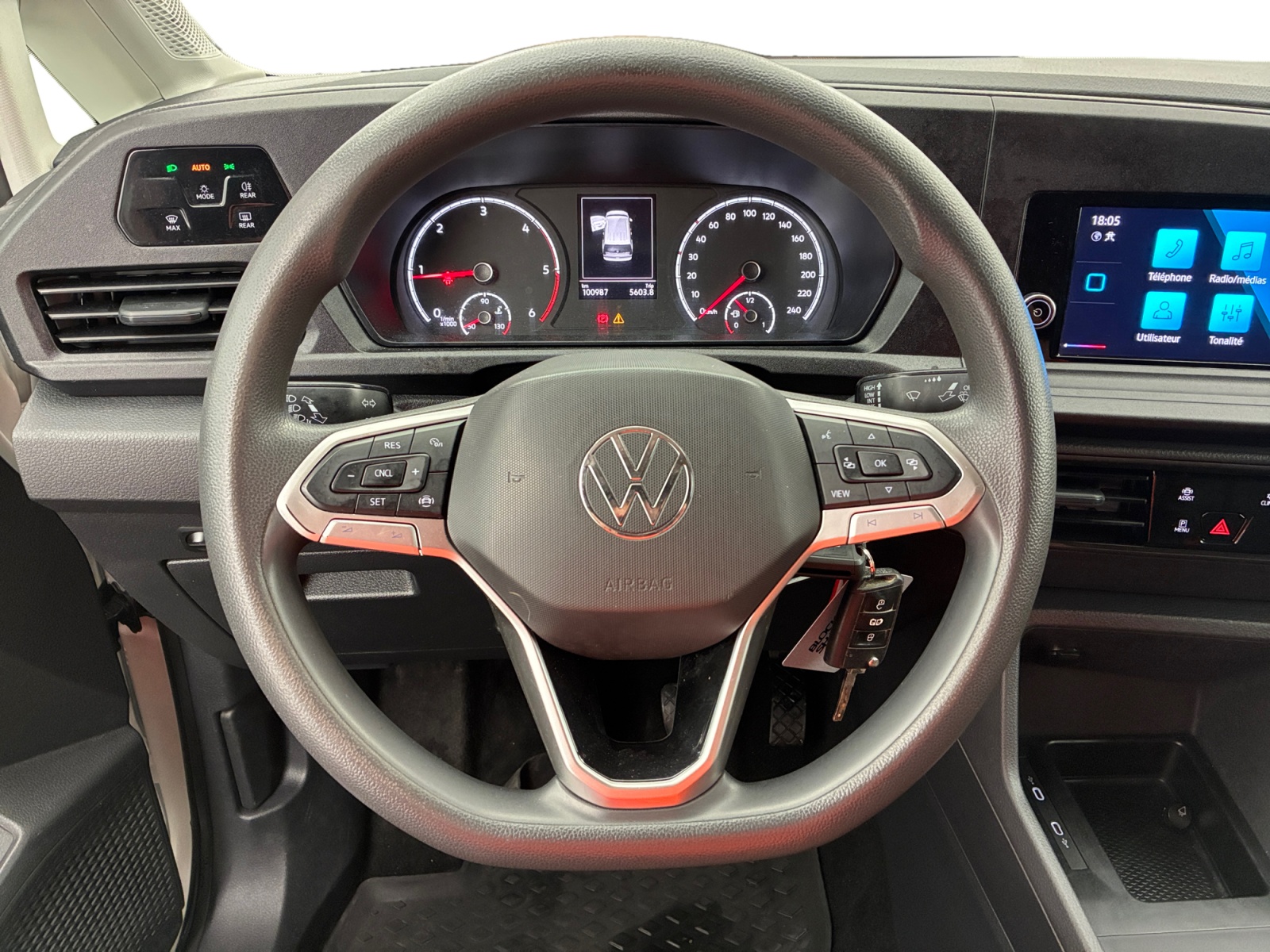 VOLKSWAGEN CADDY 2023