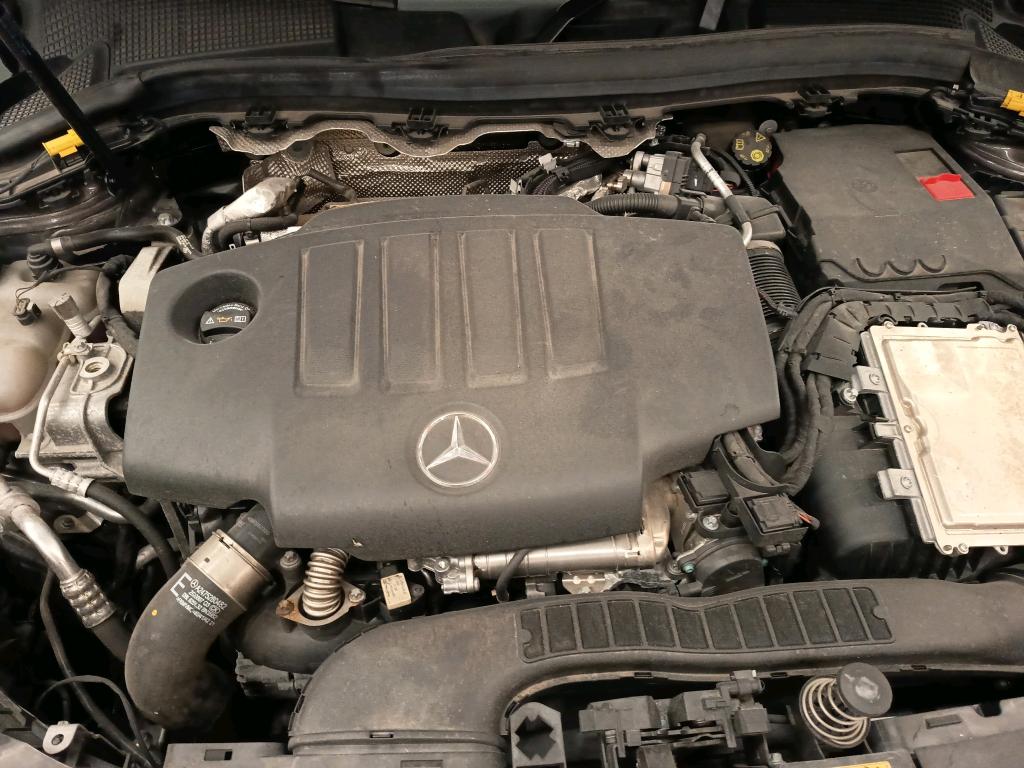 MERCEDES-BENZ GLA 200 d 8G-DCT AMG Line 2021