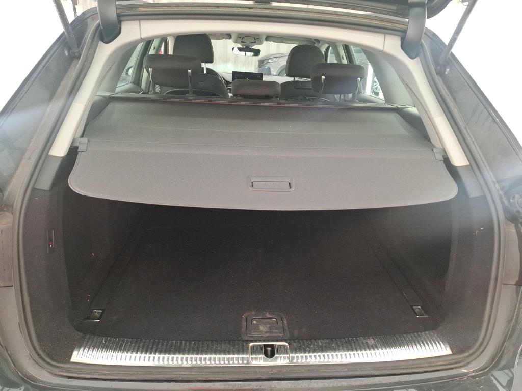 AUDI A4 AVANT 30 TDI 136 S tronic 7 Business Line 2021