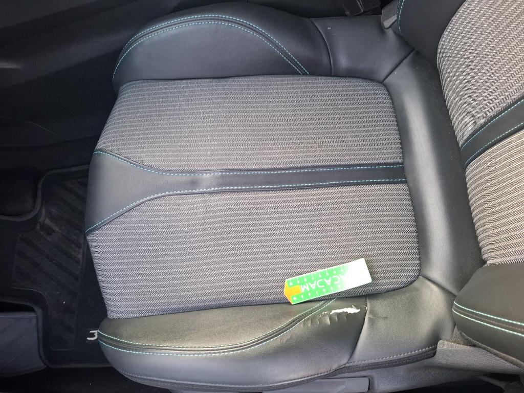 PEUGEOT 3008 Hybrid 225 e-EAT8 Allure 2021