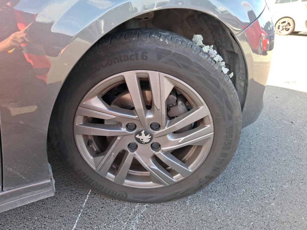 PEUGEOT 208) 208 PureTech 100 S&S BVM6 Active Pack 2022