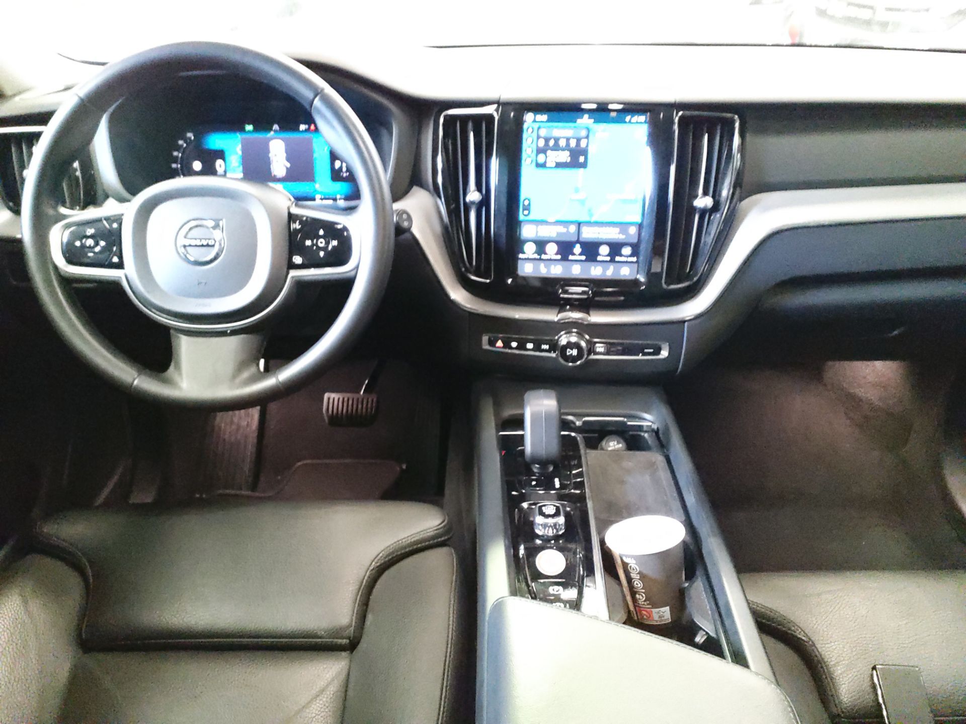 VOLVO XC60 T6 AWD Hybride rechargeable 253 ch+145 ch Geartronic 8 Plus Style Chrome 2023