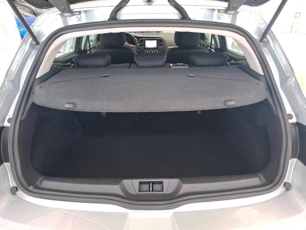 RENAULT MÉGANE MEGANE IV BERLINE TCe 140 EDC FAP - 21N Business 2022